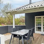 Lovely In Pot Strandby